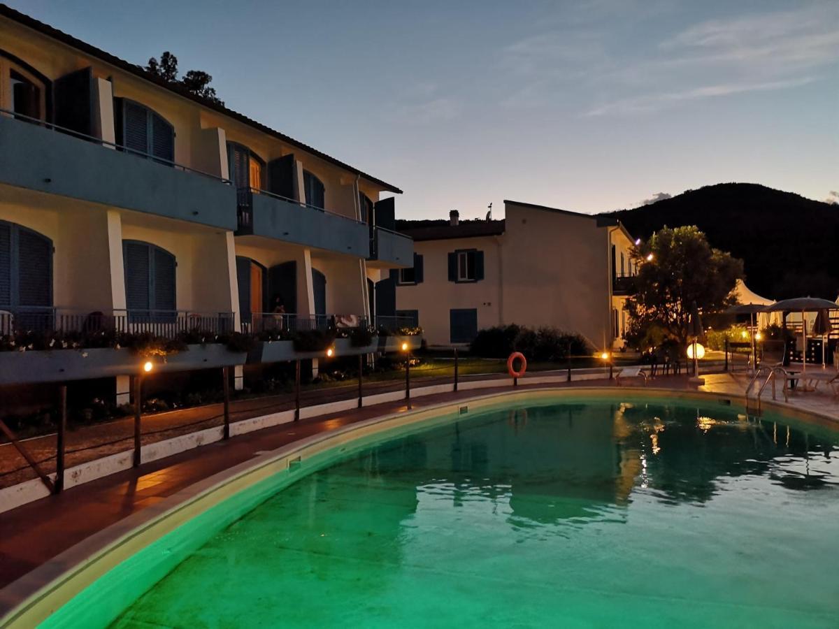 Hotel Horizon Elba ポルトフェッラーイオ エクステリア 写真