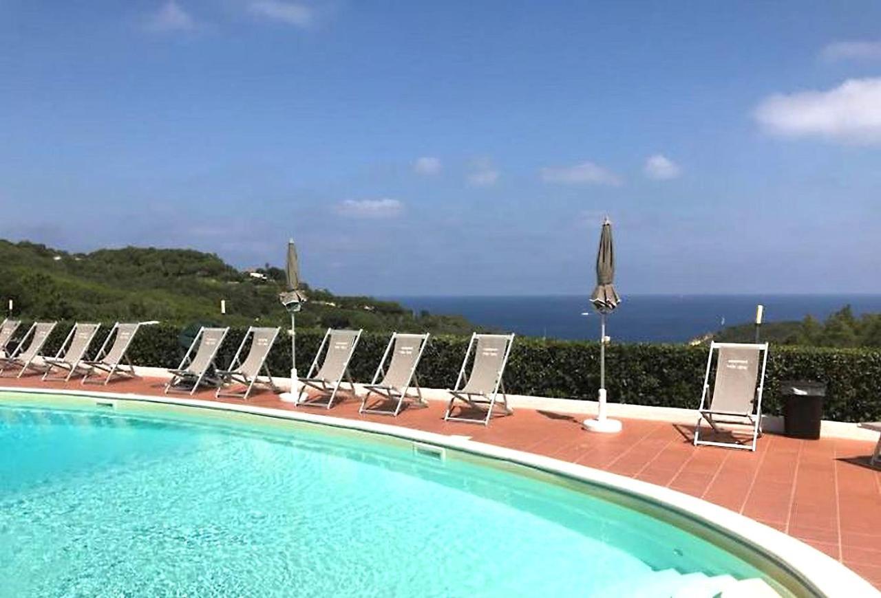 Hotel Horizon Elba ポルトフェッラーイオ エクステリア 写真