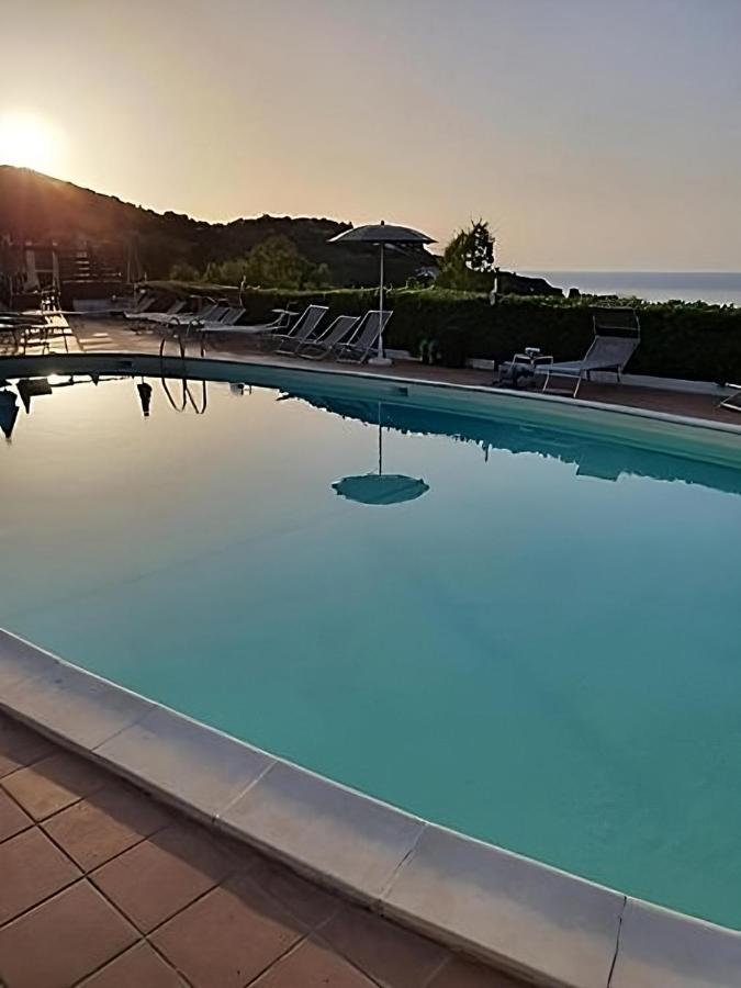 Hotel Horizon Elba ポルトフェッラーイオ エクステリア 写真
