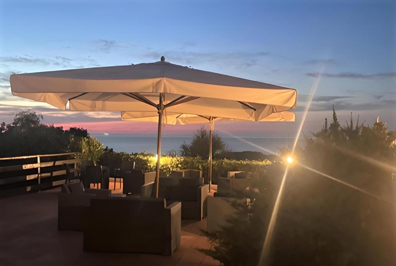 Hotel Horizon Elba ポルトフェッラーイオ エクステリア 写真